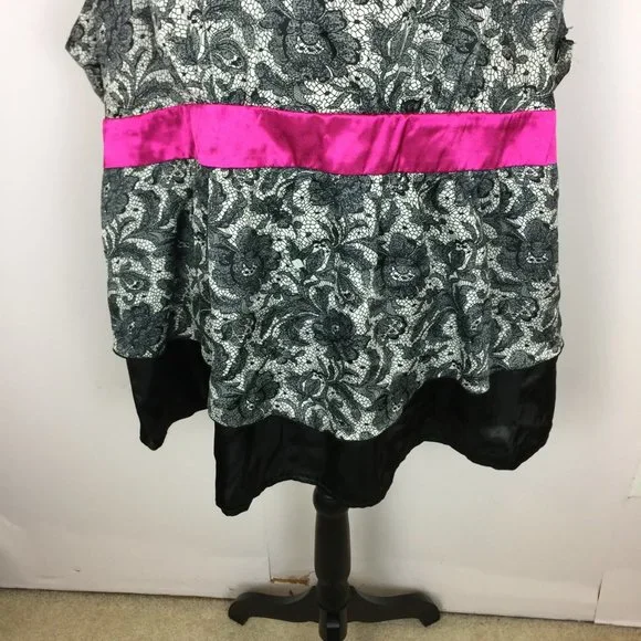 New! Torrid Tank Top Blouse 4X Womans Plus Black White Lace Print Sleeveless - Picture 4 of 14